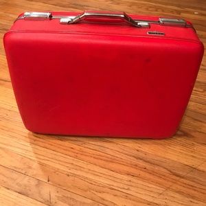 Vintage 1960’s American Tourister Suitcase VTG
